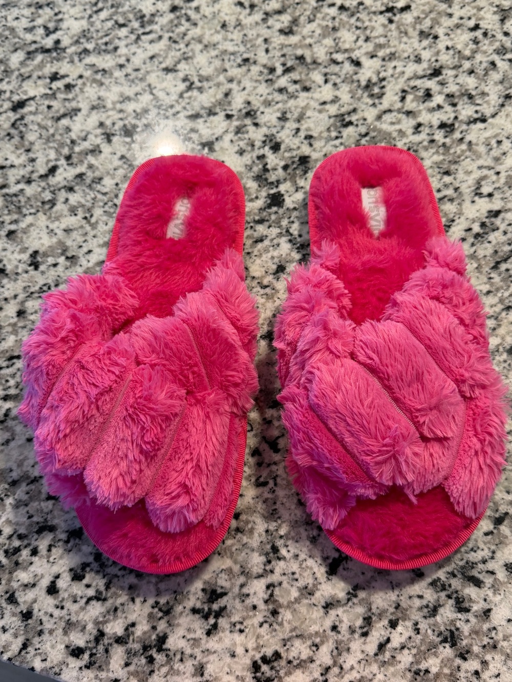Women's Plush Slide Slippers - Hot Pink. New in a package, no tag